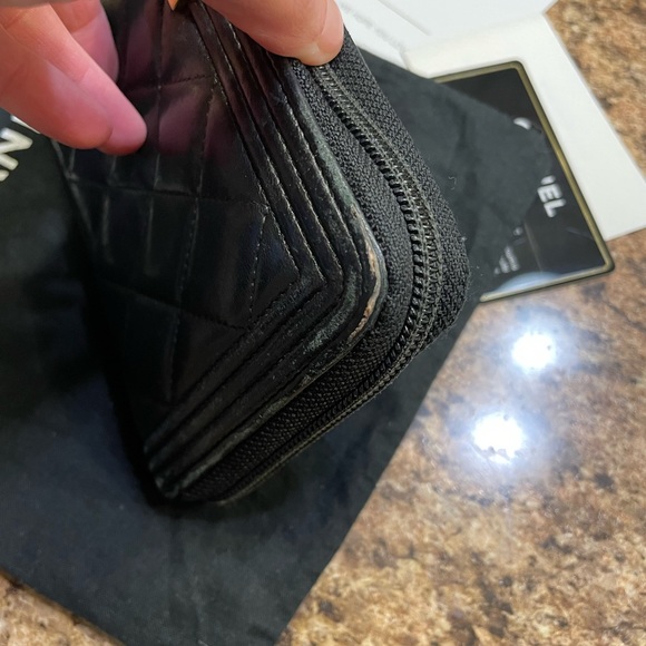 Chanel quilted caviar boy wallet - Picture 5 of 11